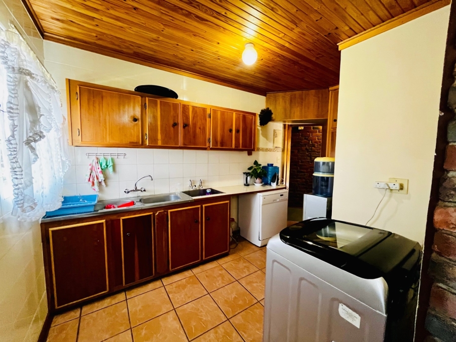 4 Bedroom Property for Sale in Pellissier Free State